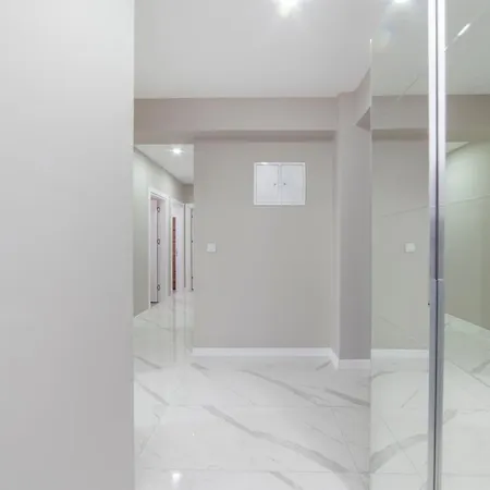 Lovely 3 Bdrm Apartment Close To Everything Apartment